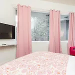 The Kentucky Rose By Hollyhock Suites