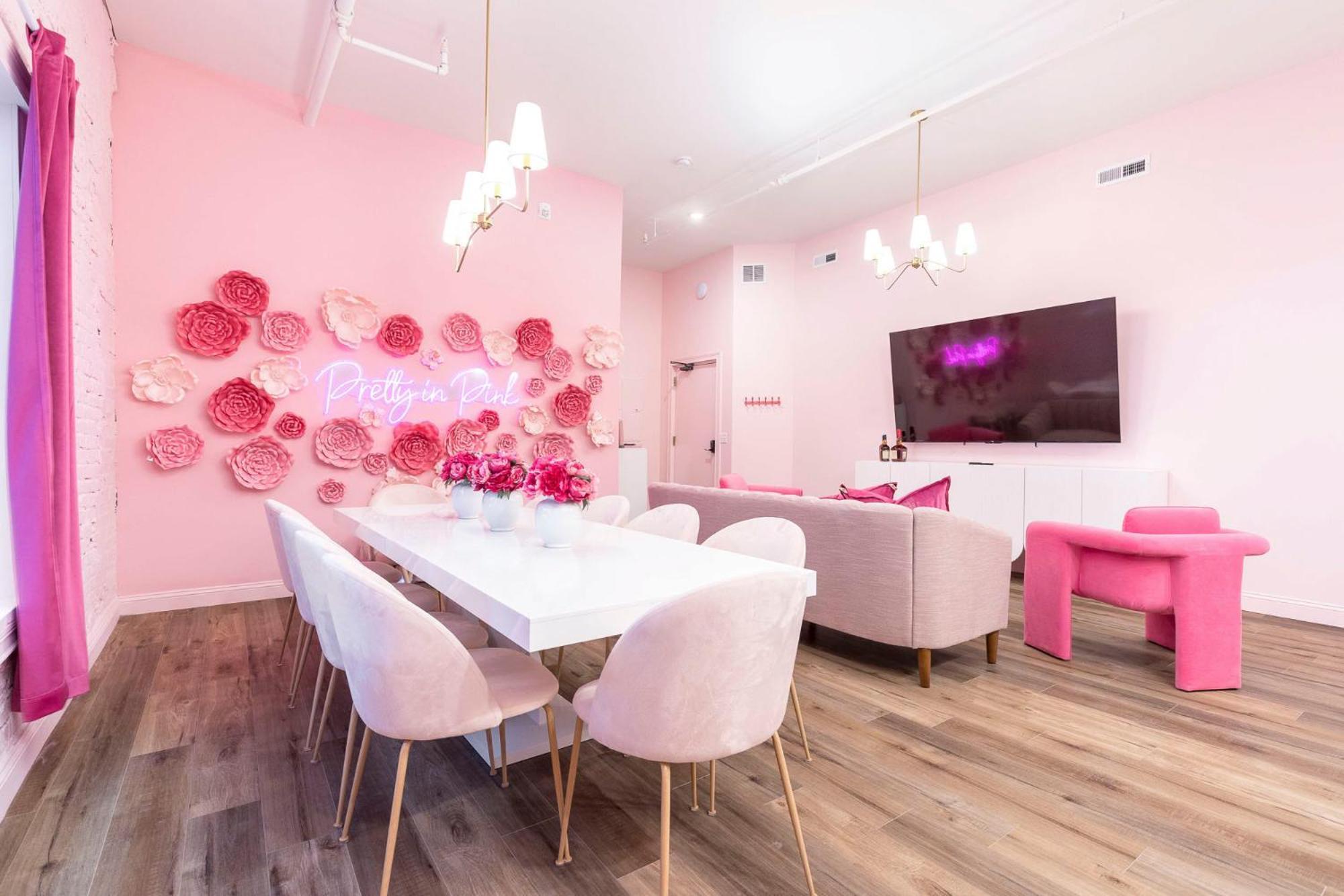 Apartment The Kentucky Rose By Hollyhock *