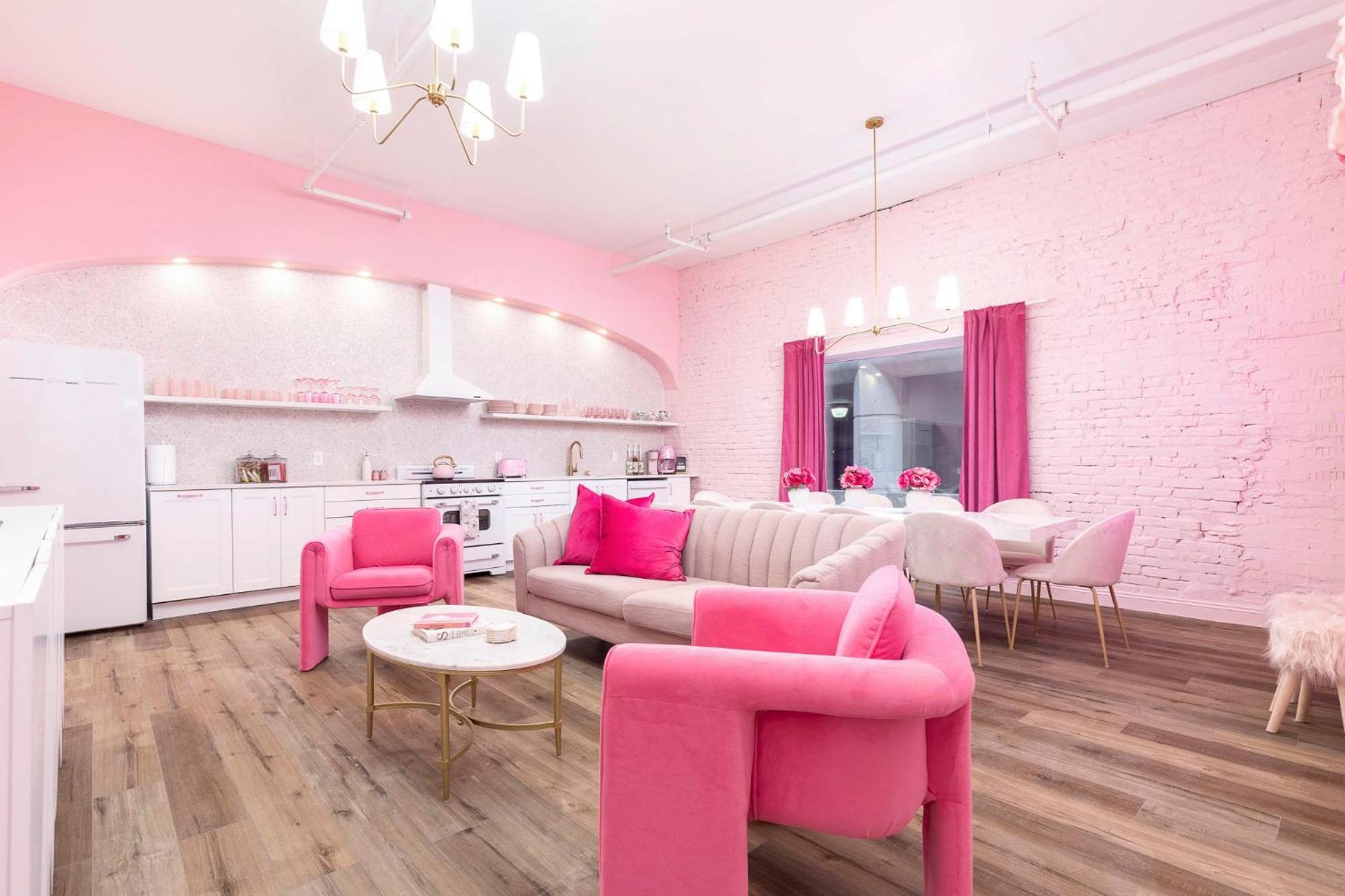 Apartment The Kentucky Rose By Hollyhock *
