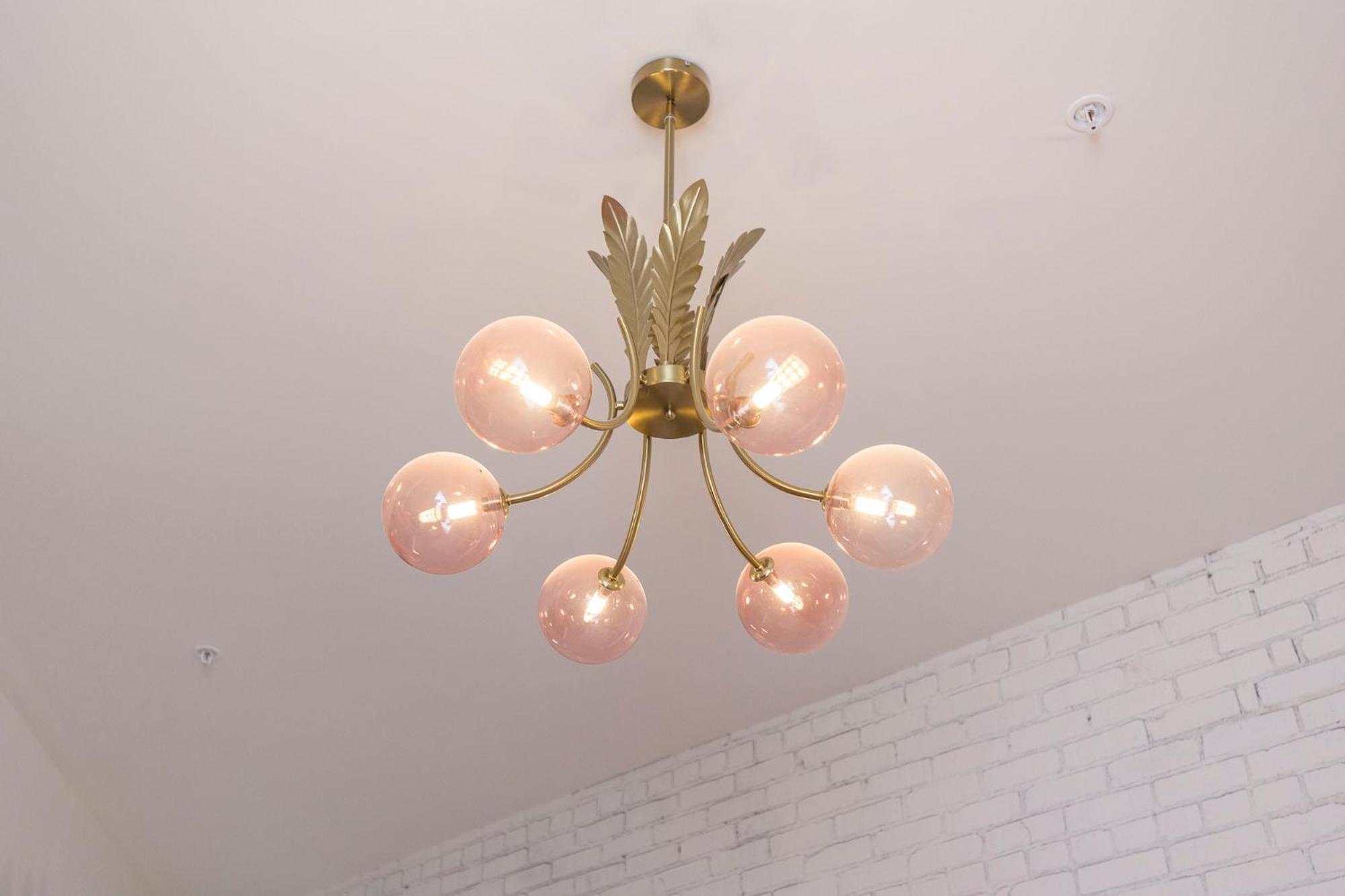 Apartment The Kentucky Rose By Hollyhock *